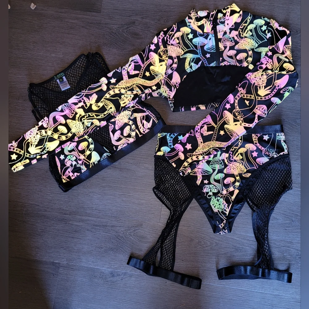 Dollskill Cyber Garden Reflective Mushroom 3 Piece Set - Picture 3 of 5